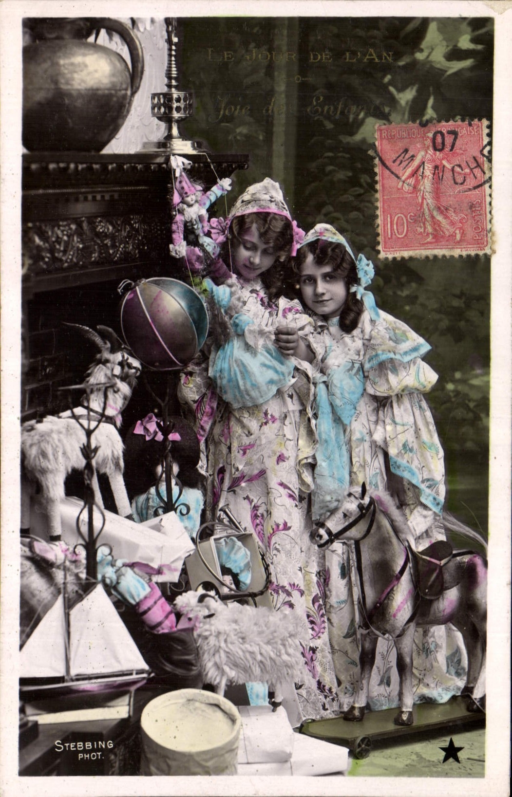 CPA Fantaisie Enfant Poupee Enfants