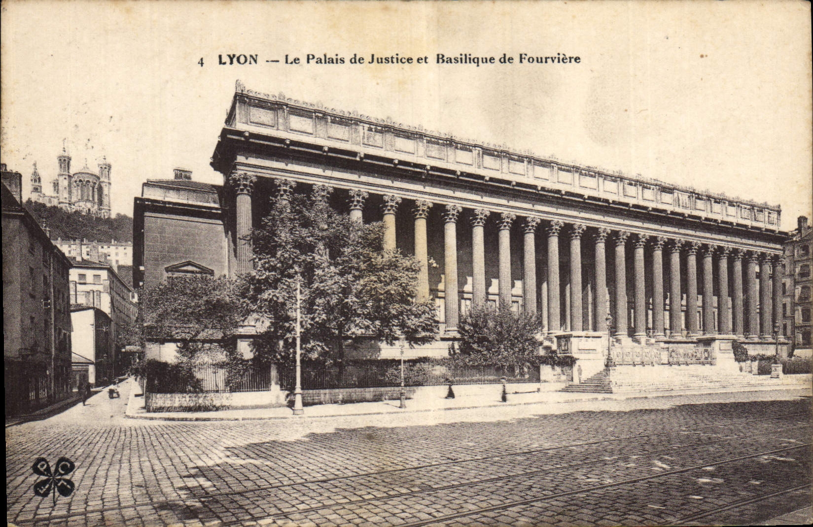 CPA Palais de justice et basilique de Fourviere Lyon