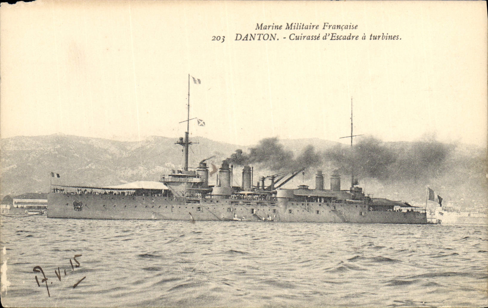 CPA Bateau de guerre Danton Cuirasse d'escadre a turbines