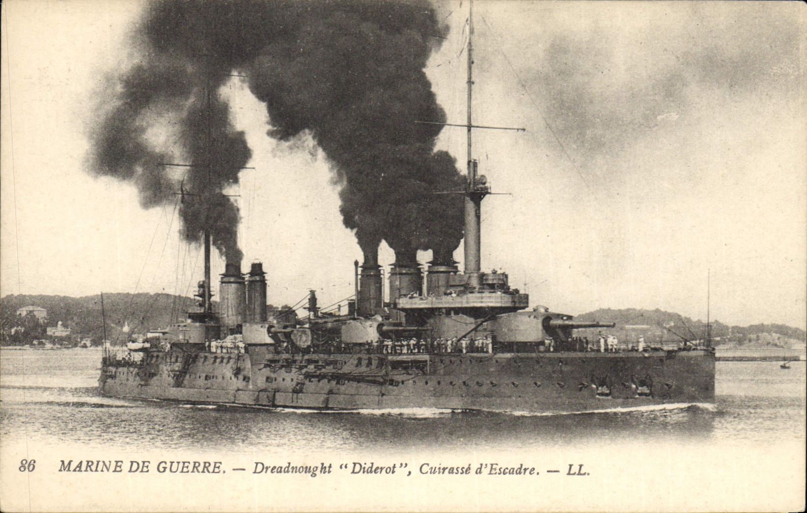 CPA Bateau de guerre Dreadnought Diderot Cuirasse d'escadre