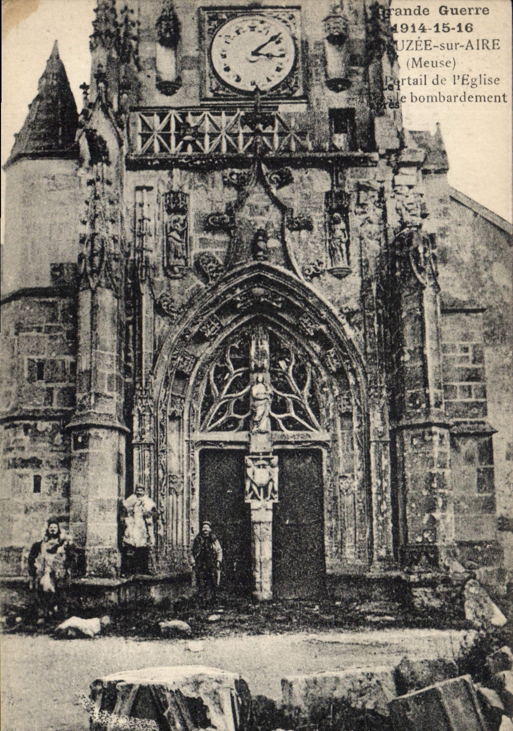 CPA Militaria Aruzee sur Aire le portail de l'eglise