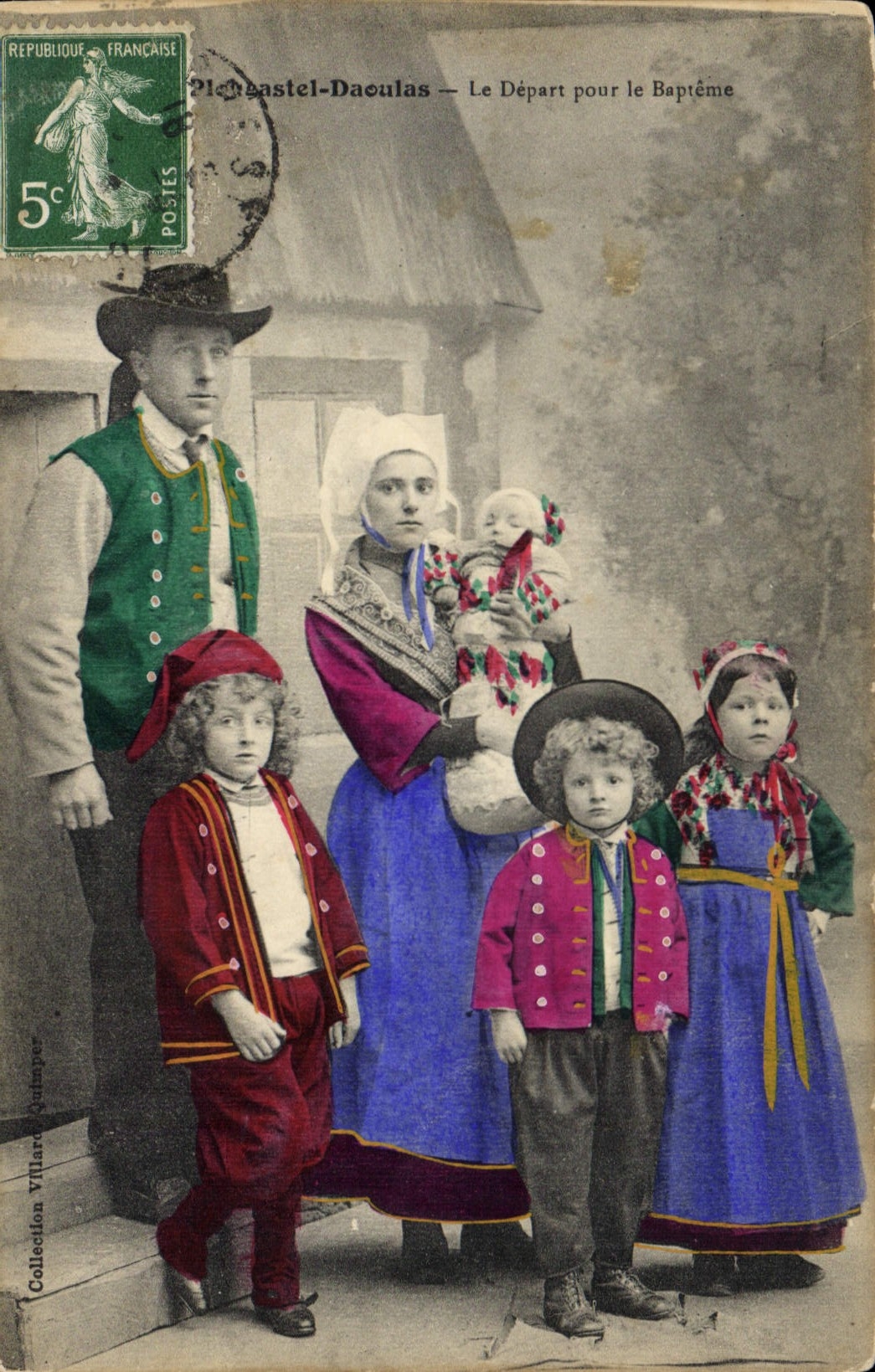 CPA Folklore Plougastel Daoulas Le depart pour le bapteme Enfants