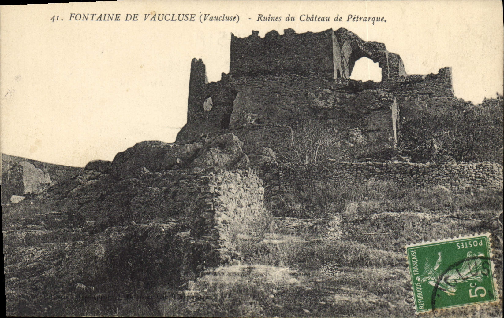 CPA Fontaine de Vaucluse Ruines du Chateau de Petrarque