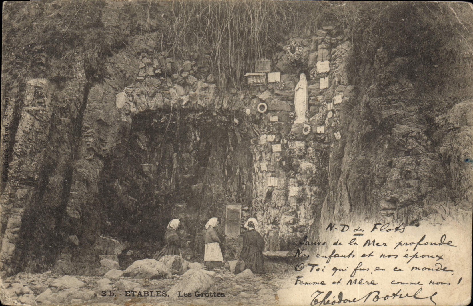 CPA Grotte Grottes Etables 