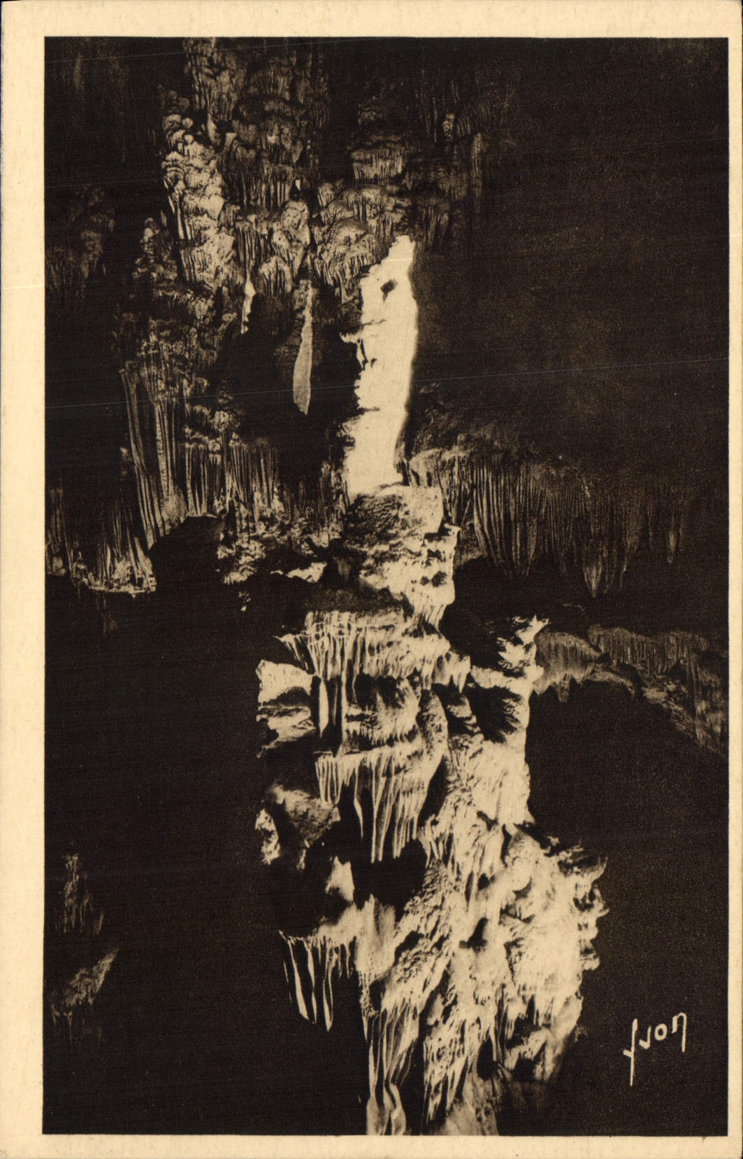 CPA Grotte Grottes Environs de Montpellier Grottes des demoiselles La caverne merveilleuse La Vierge