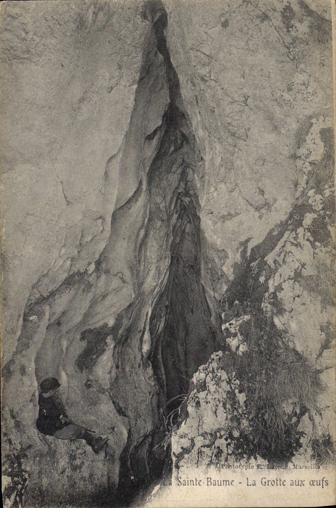CPA Grotte aux oeufs La Sainte Baume Grottes 