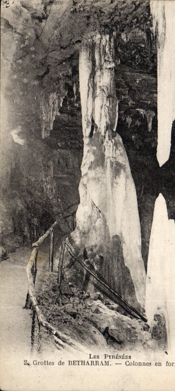CPA Grotte Grottes de Betharram Colonnes en formation