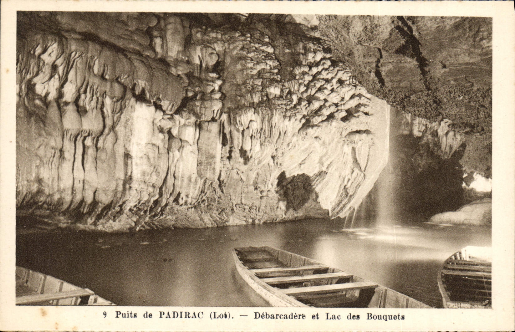 CPA Grotte Grottes Puits de Padirac Debarcadere et lac des Bouquets