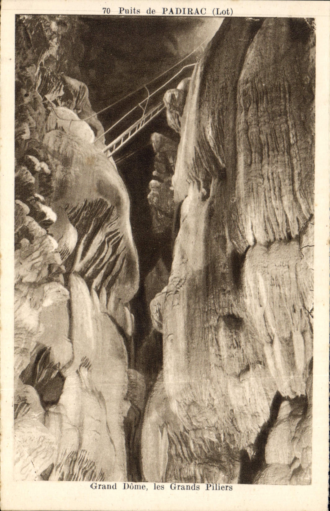 CPA Grotte Grottes Puits de Padirac Grand Dome Les Grands piliers