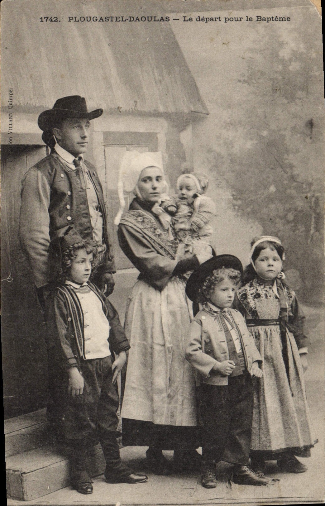 CPA Folklore Plougastel Daoulas Le depart pour le bapteme