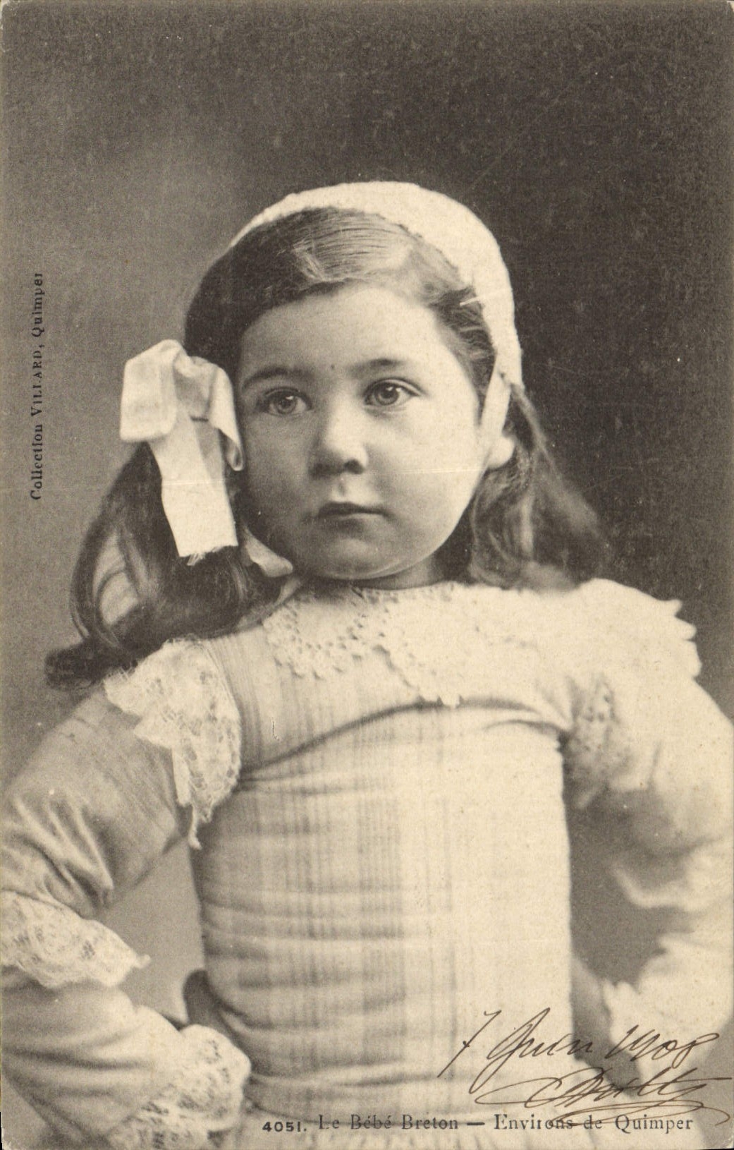 CPA Folklore Le bebe breton Environs de Quimper