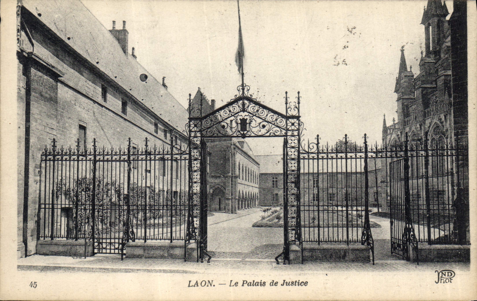 CPA Palais de justice Laon