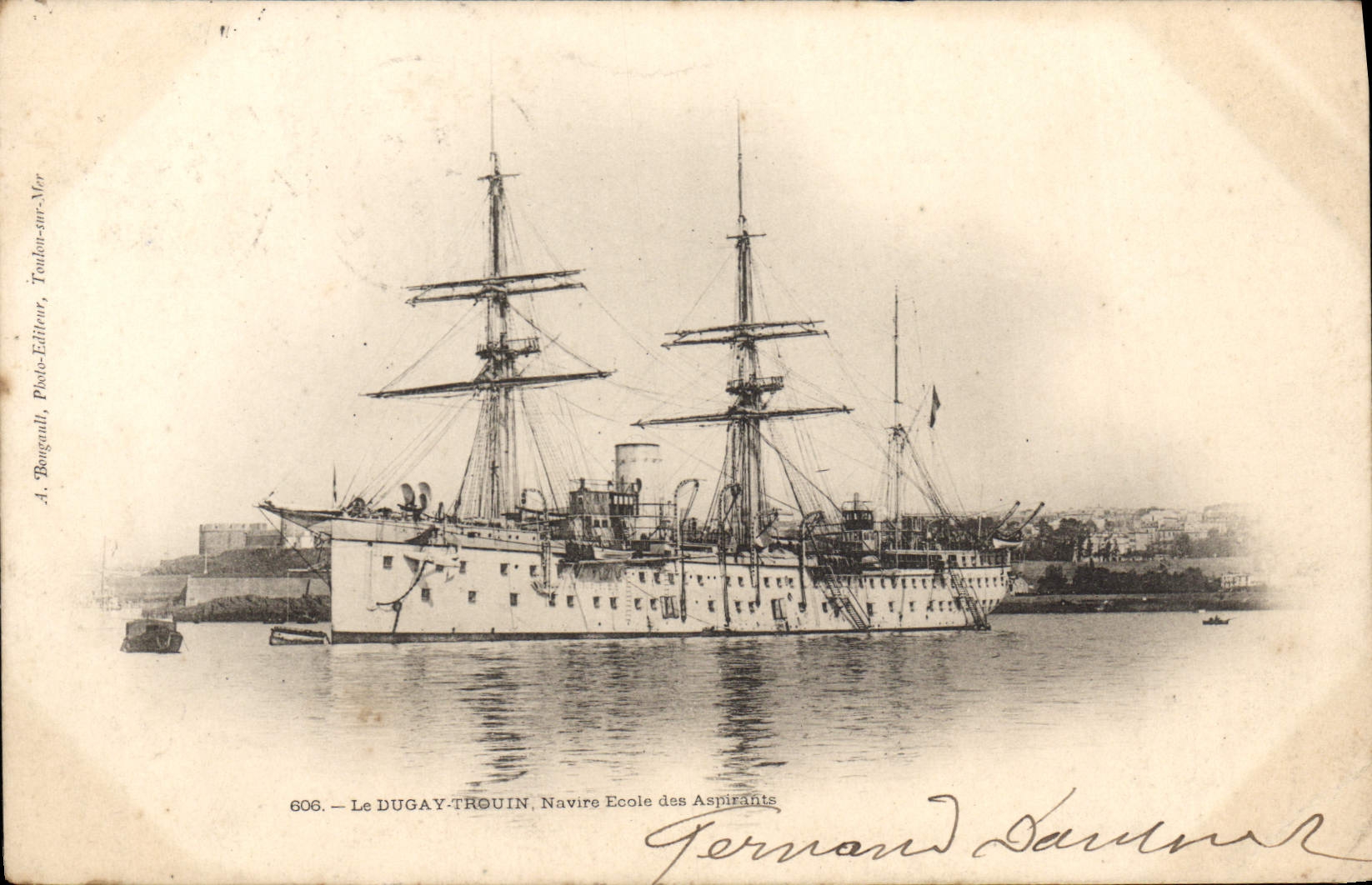 CPA Bateau de Guerre Le Duguay Trouin Navire ecole des aspirants 