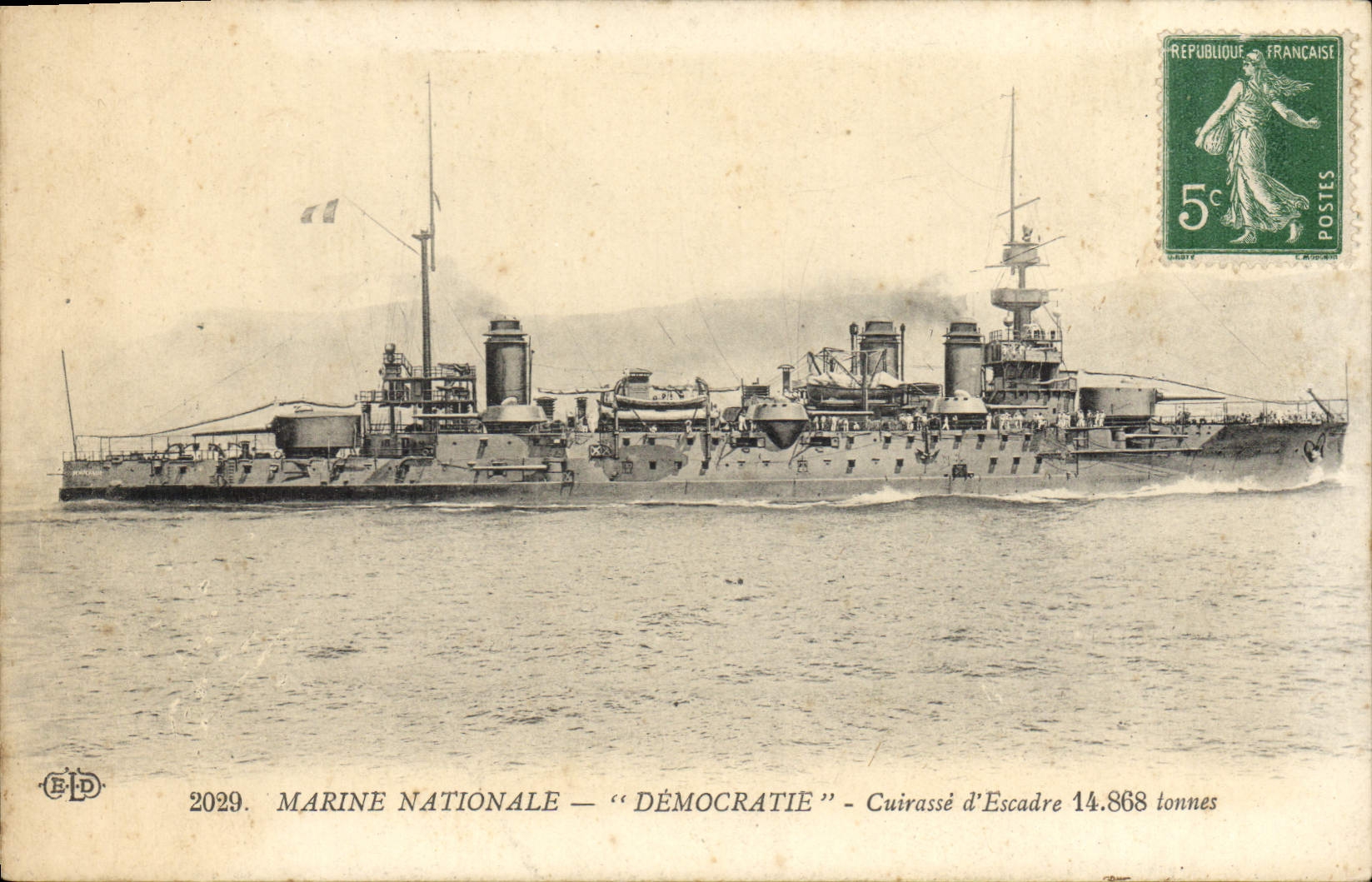CPA Bateau de Guerre Democratie Cuirasse d'escadre
