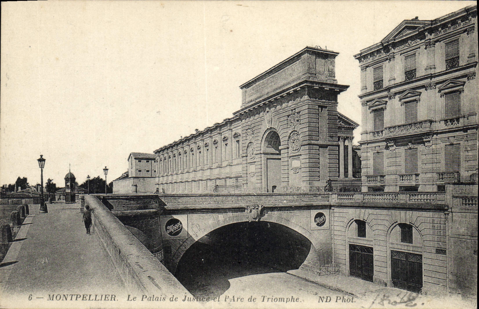 CPA Palais de justice et l'Arc de Triomphe Montpellier