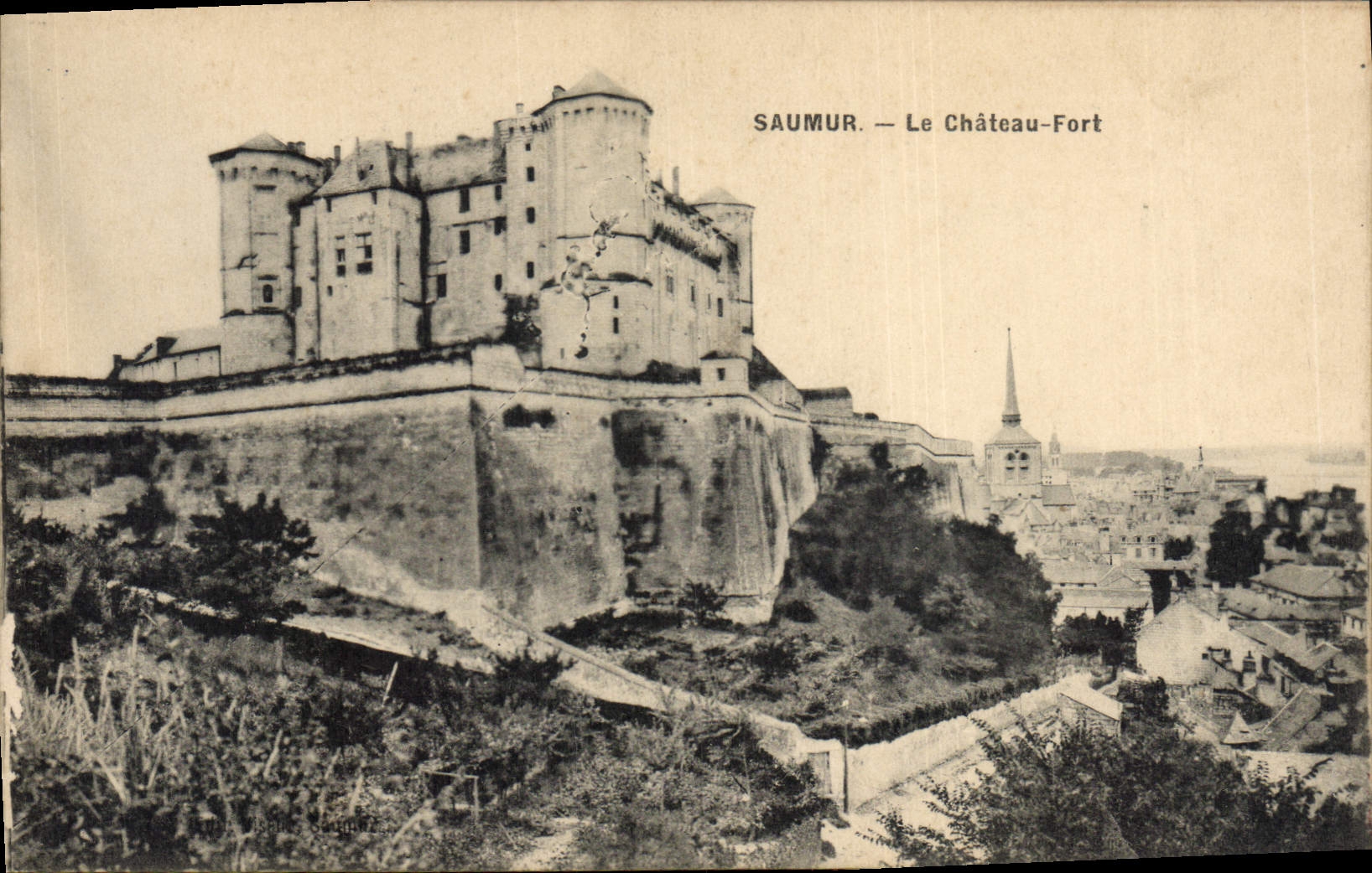 CPA Chateau fort Saumur