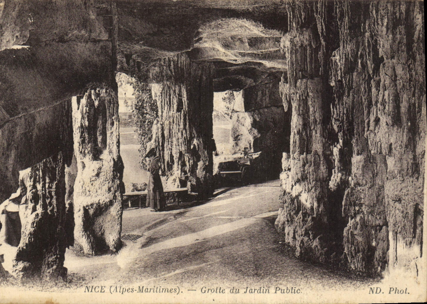 CPA Grotte du jardin public Nice Grottes