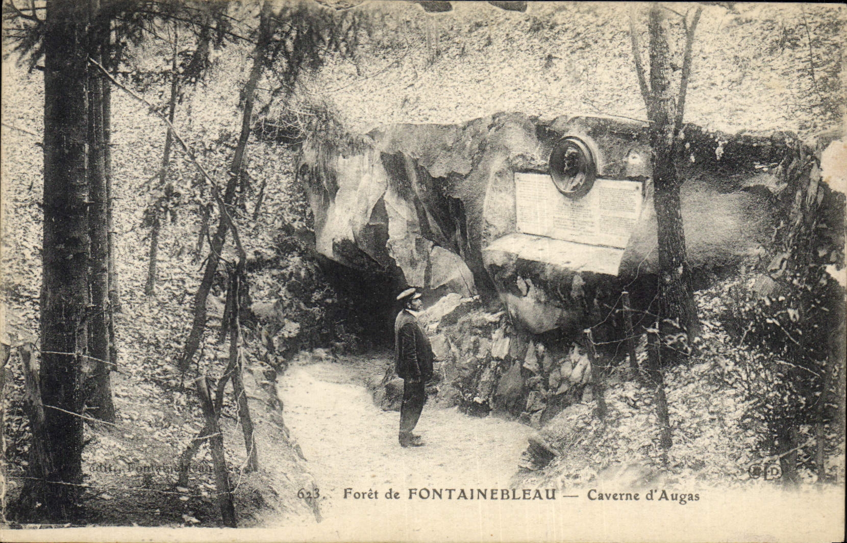 CPA Grotte Grottes Foret de Fontainebleau Caverne d'Augas