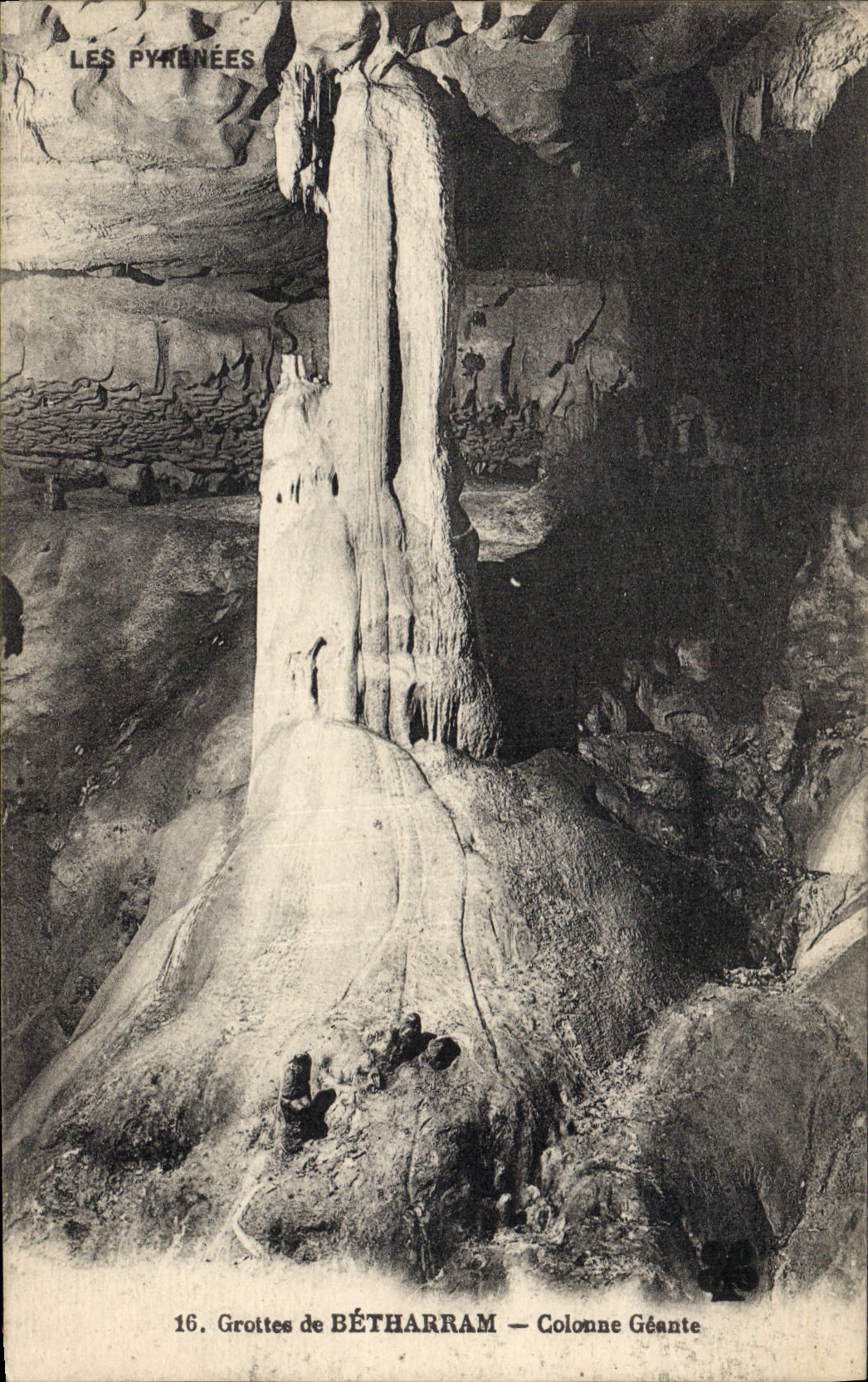CPA Grotte Grottes de Betharram Colonne geante