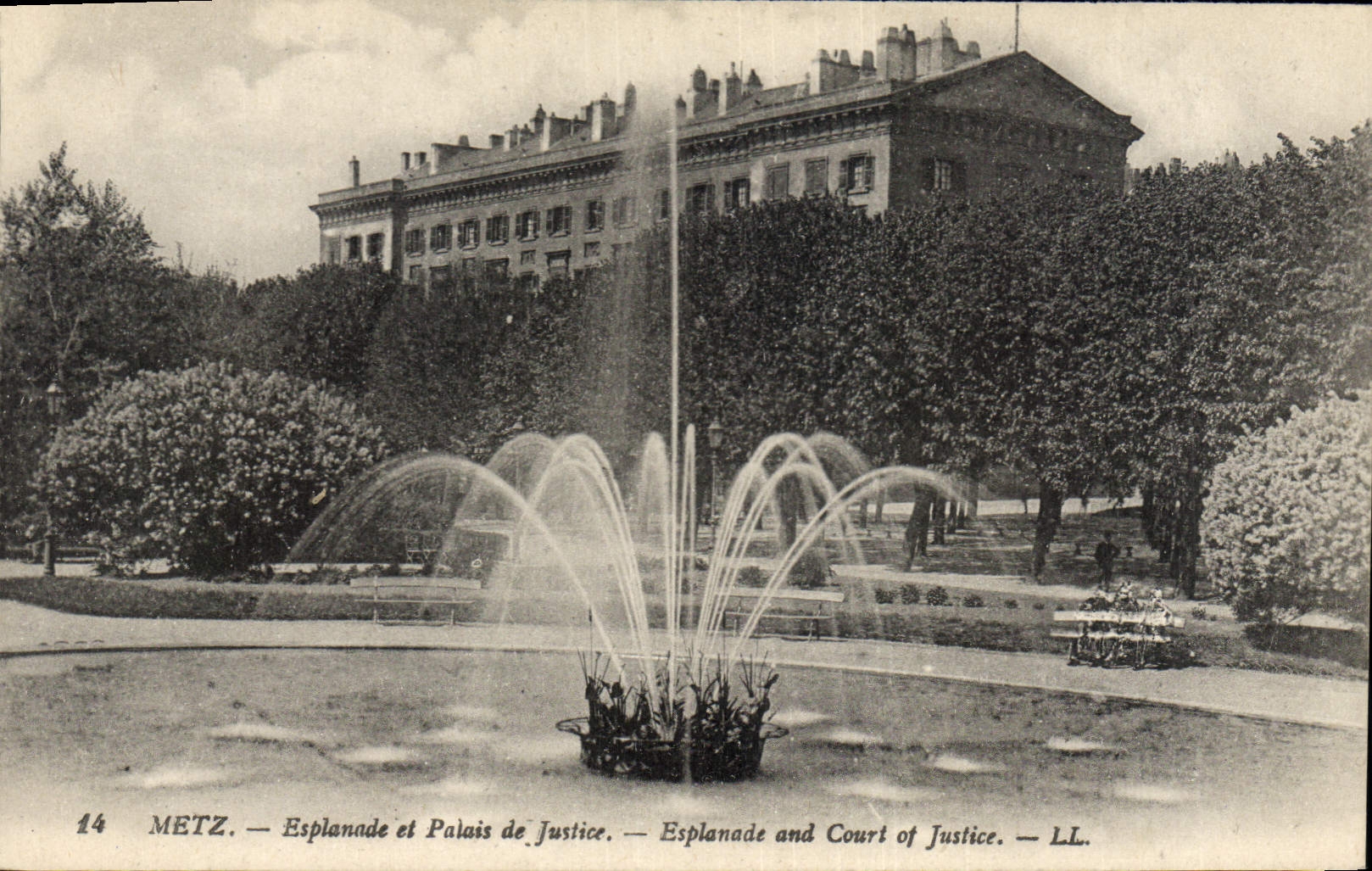 CPA Metz Esplanade du Palais de Justice 