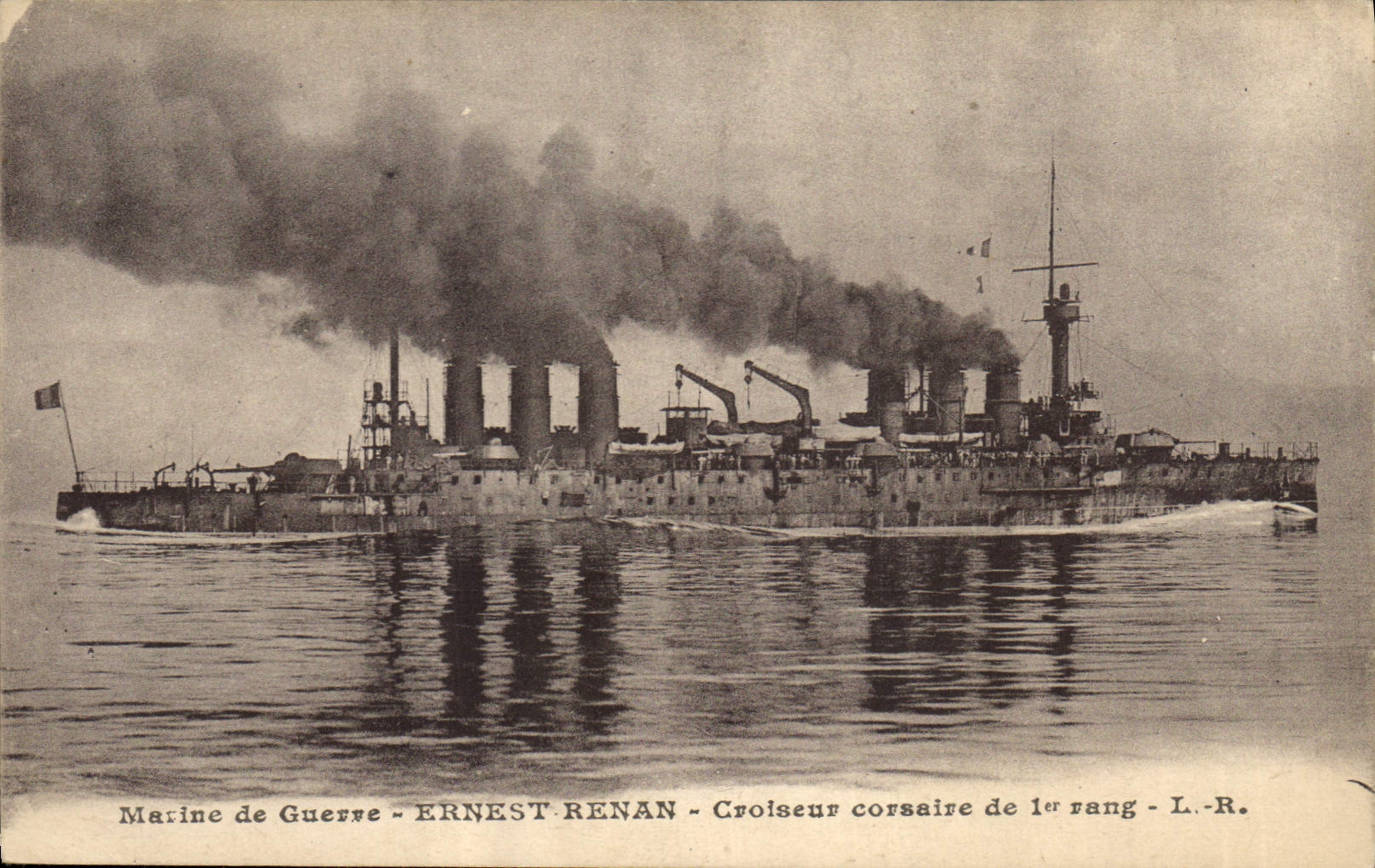 CPA Bateau de Guerre Ernest Renan Croiseur Corsaire de 1er rang
