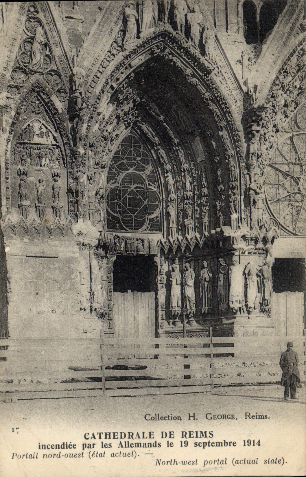 CPA Militaria Cathedrale de Reims Portail Nord ouest