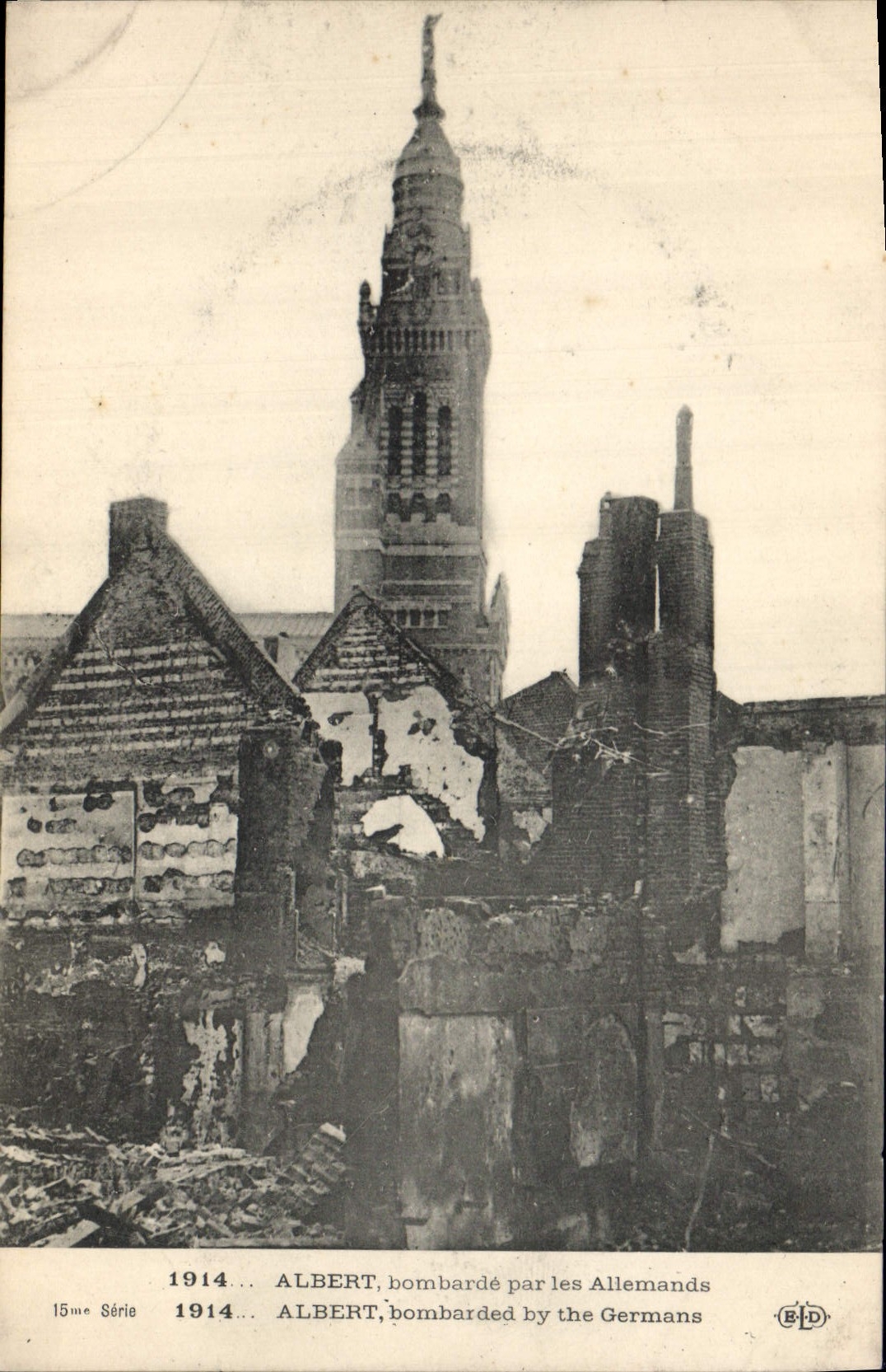 CPA Militaria Albert bombarde par les Allemands