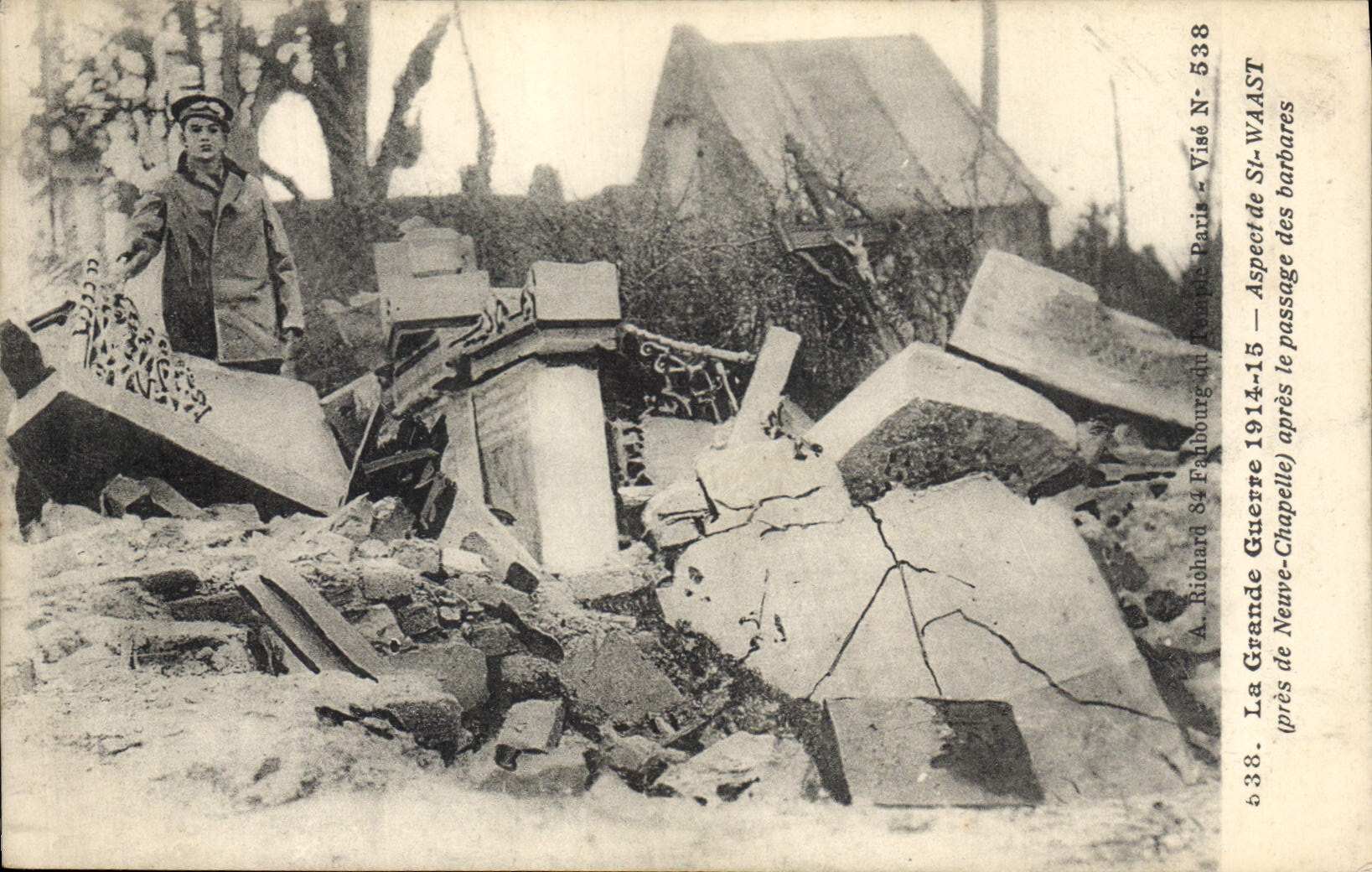 CPA Militaria Aspect de St Waast pres de Neuve Chapelle apres le passage des barbares