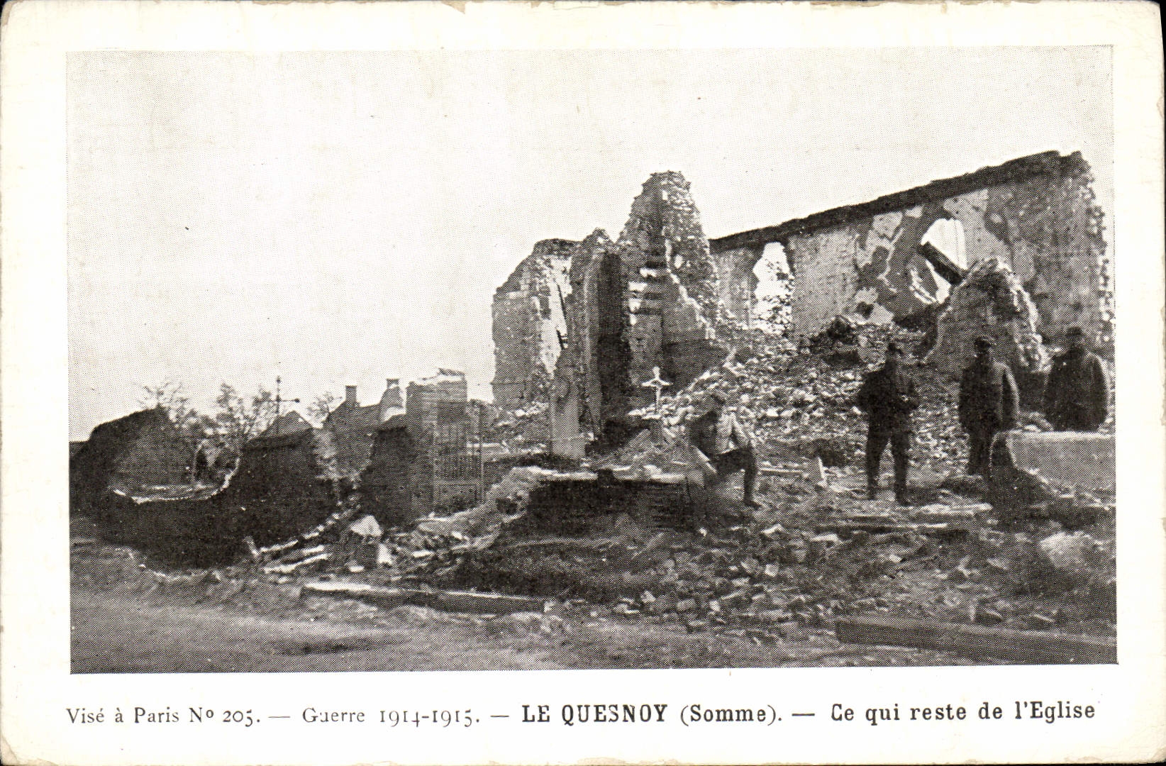 CPA Militaria Le Quesnoy Ce qui reste de l'eglise
