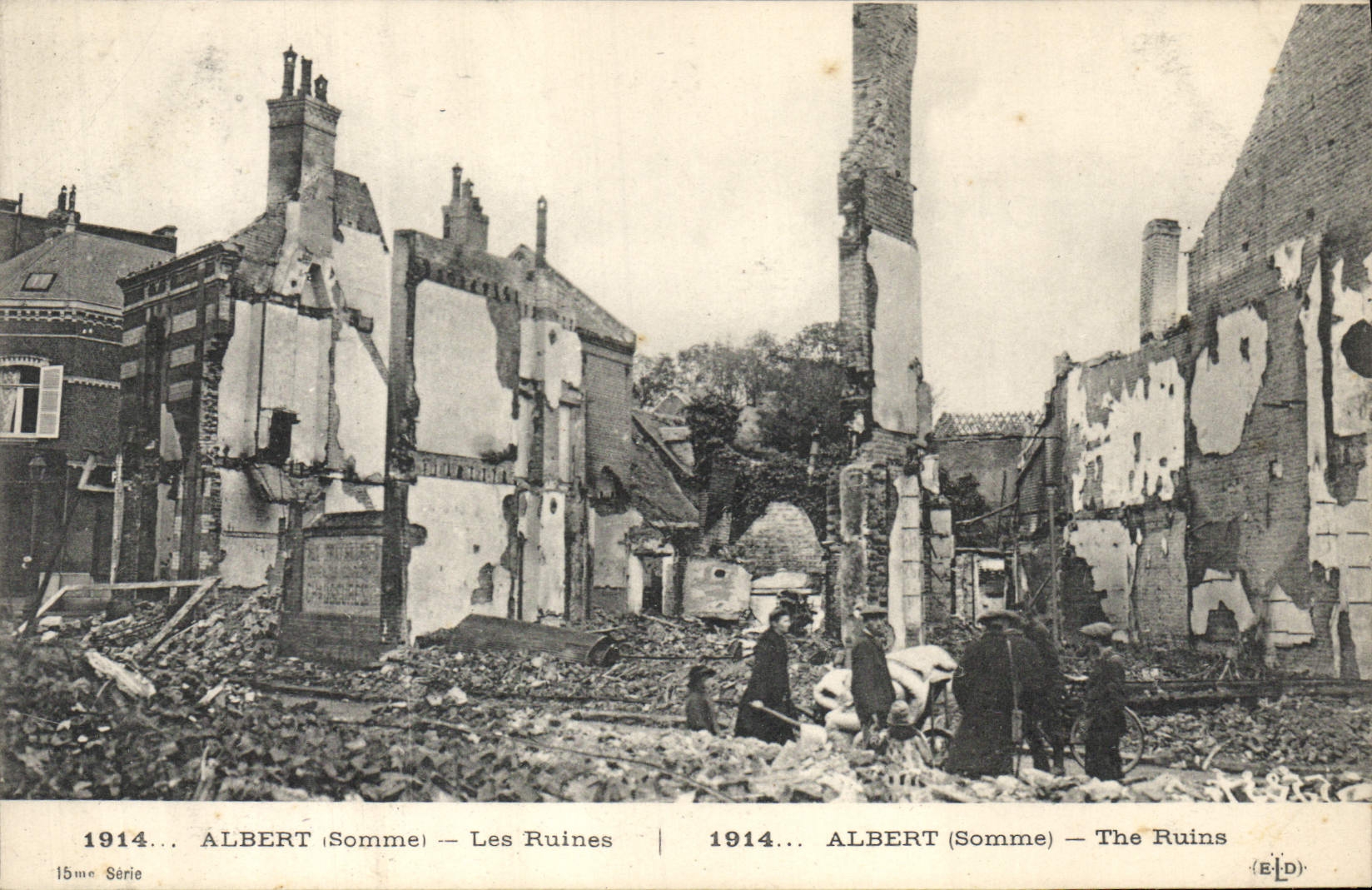 CPA Militaria Albert Somme les Ruines 