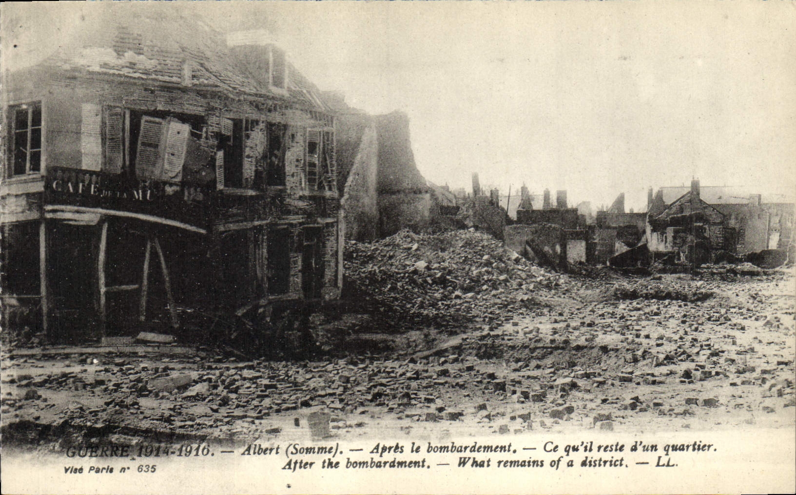 CPA Militaria Guerre 1914 1916 Albert Somme apres le bombardement ce qu'il reste d'une quartier
