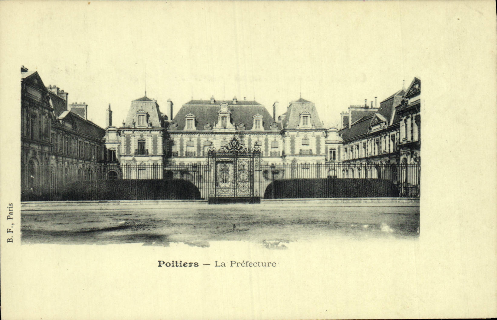 CPA Prefecture Poitiers