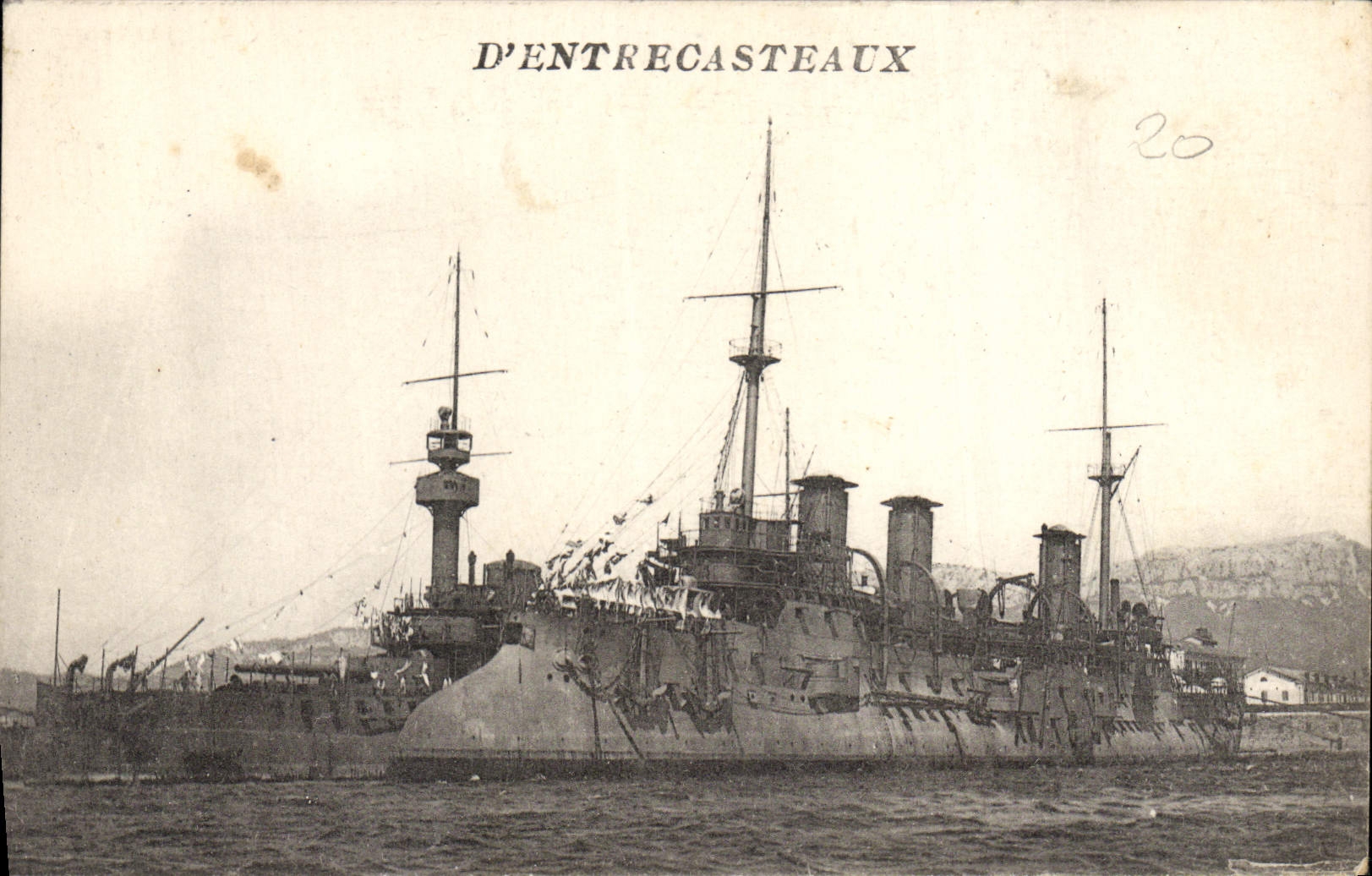 CPA Bateau de guerre D'Entrecasteaux 