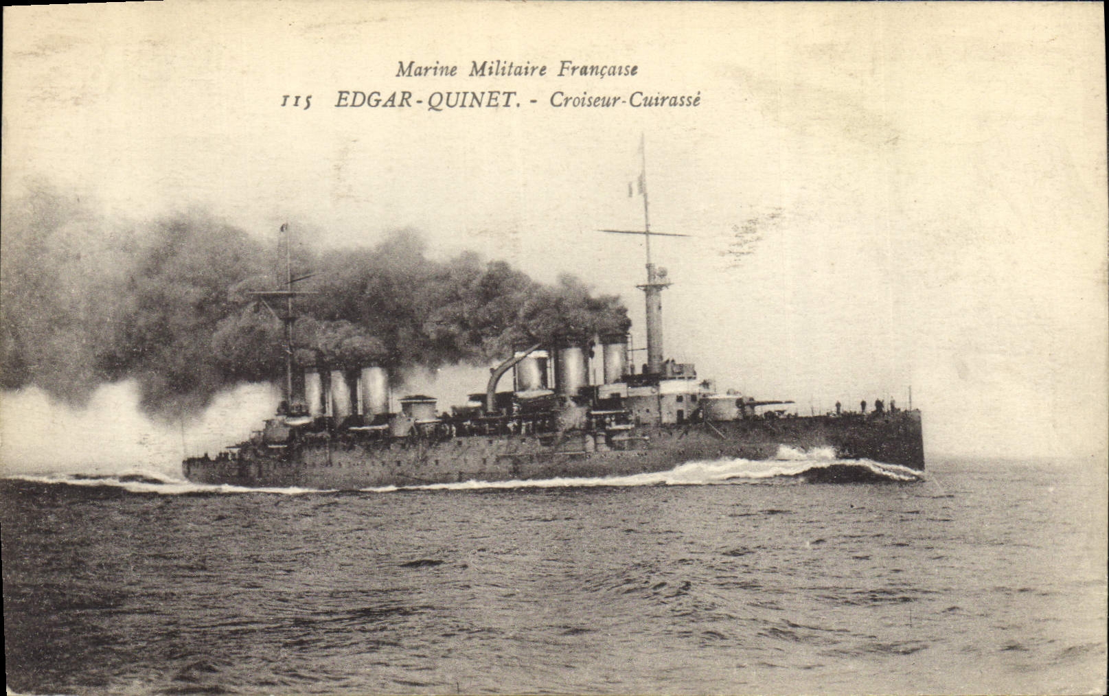 CPA Bateau de guerre Edgar Quinet Croiseur Cuirasse