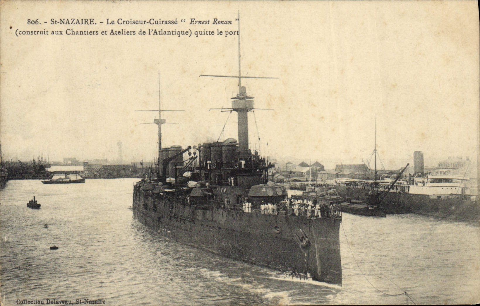 CPA Bateau de guerre St Nazaire Ernest Renan Chantiers et Ateliers de l'Atlantique quitte le port
