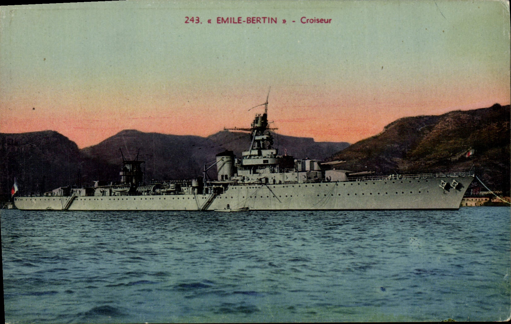 CPA Bateau de guerre Emile Bertin Croiseur