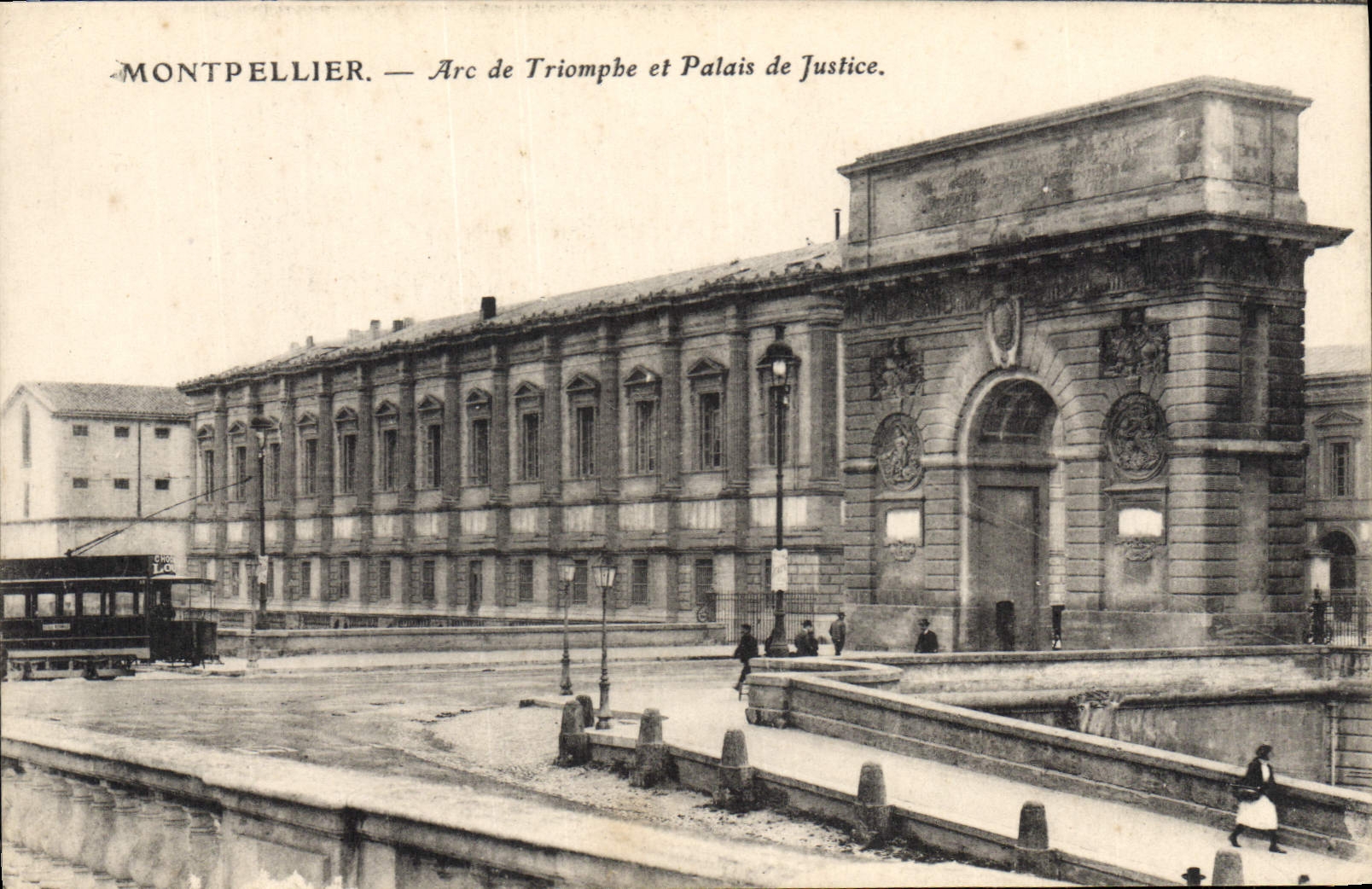 CPA Montpellier Arc de Triomphe et Palais de justice 