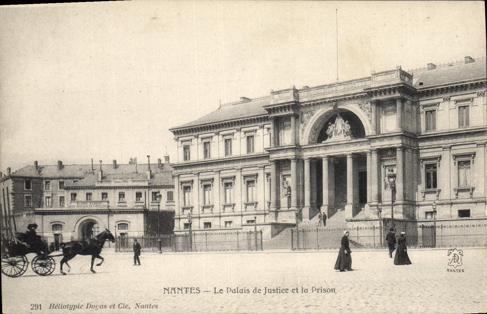 CPA Palais de justice Nimes