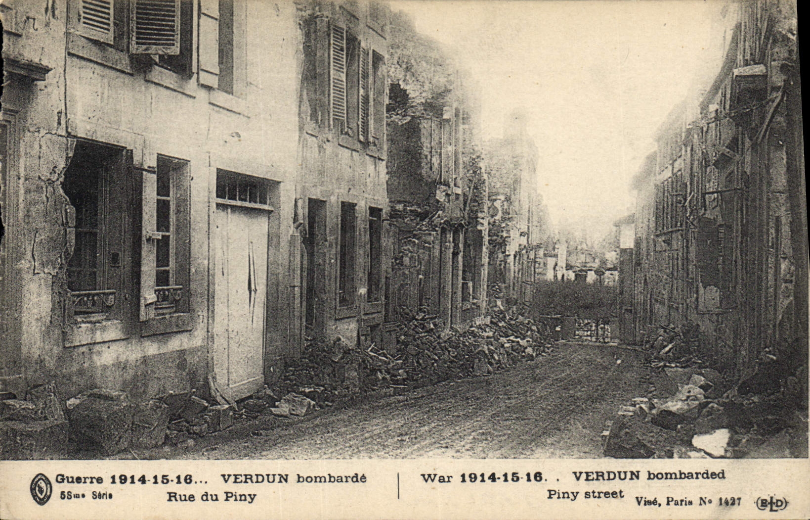 CPA Militaria Verdun bombarde Rue du Piny