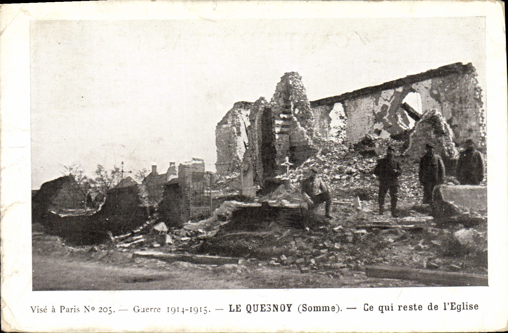 CPA Militaria Le Quesnoy Ce qui reste de l'eglise