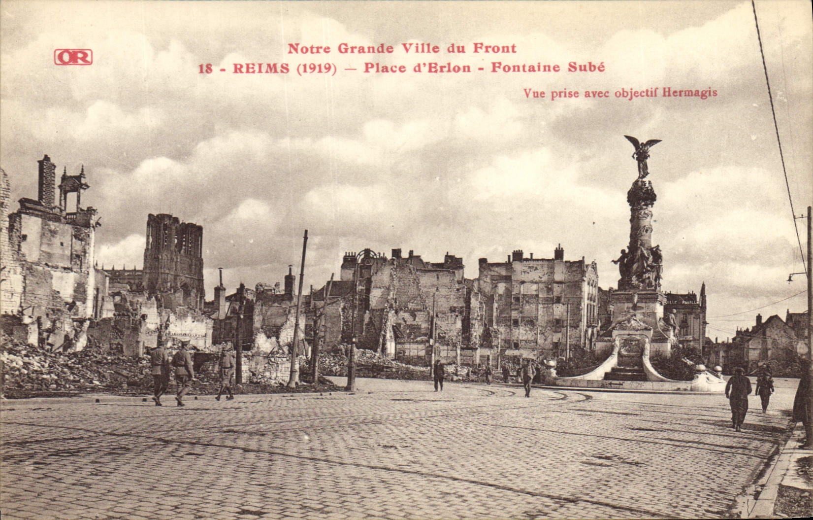 CPA Militaria Reims Place d'Erlon Fontaine Sube 