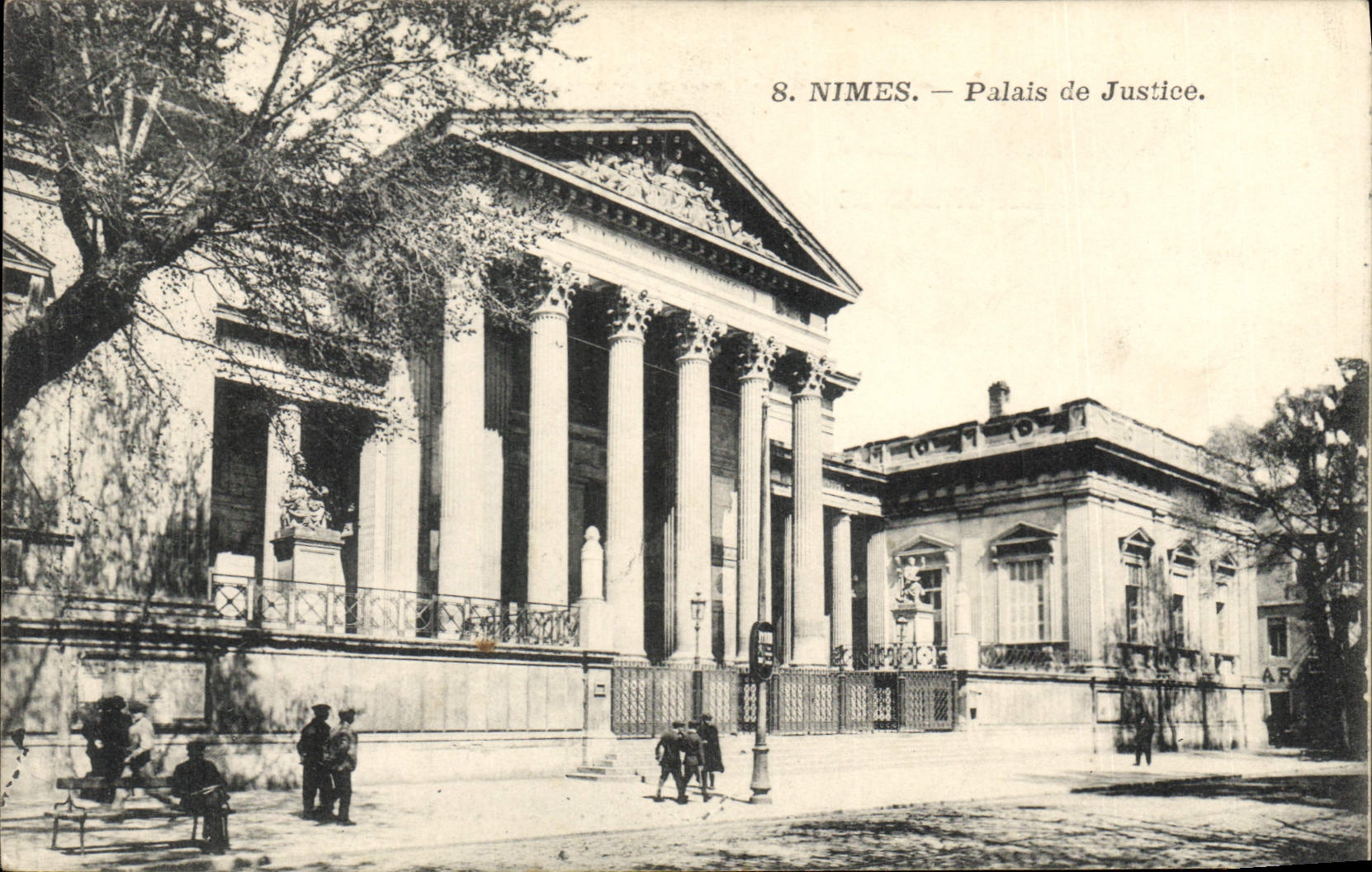 CPA Palais de justice Nimes