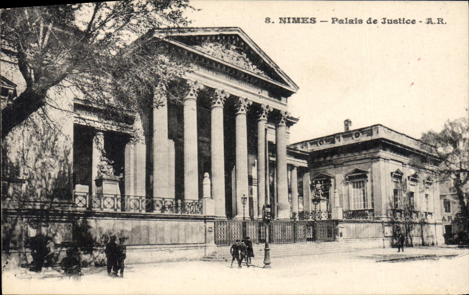 CPA Palais de justice Nimes