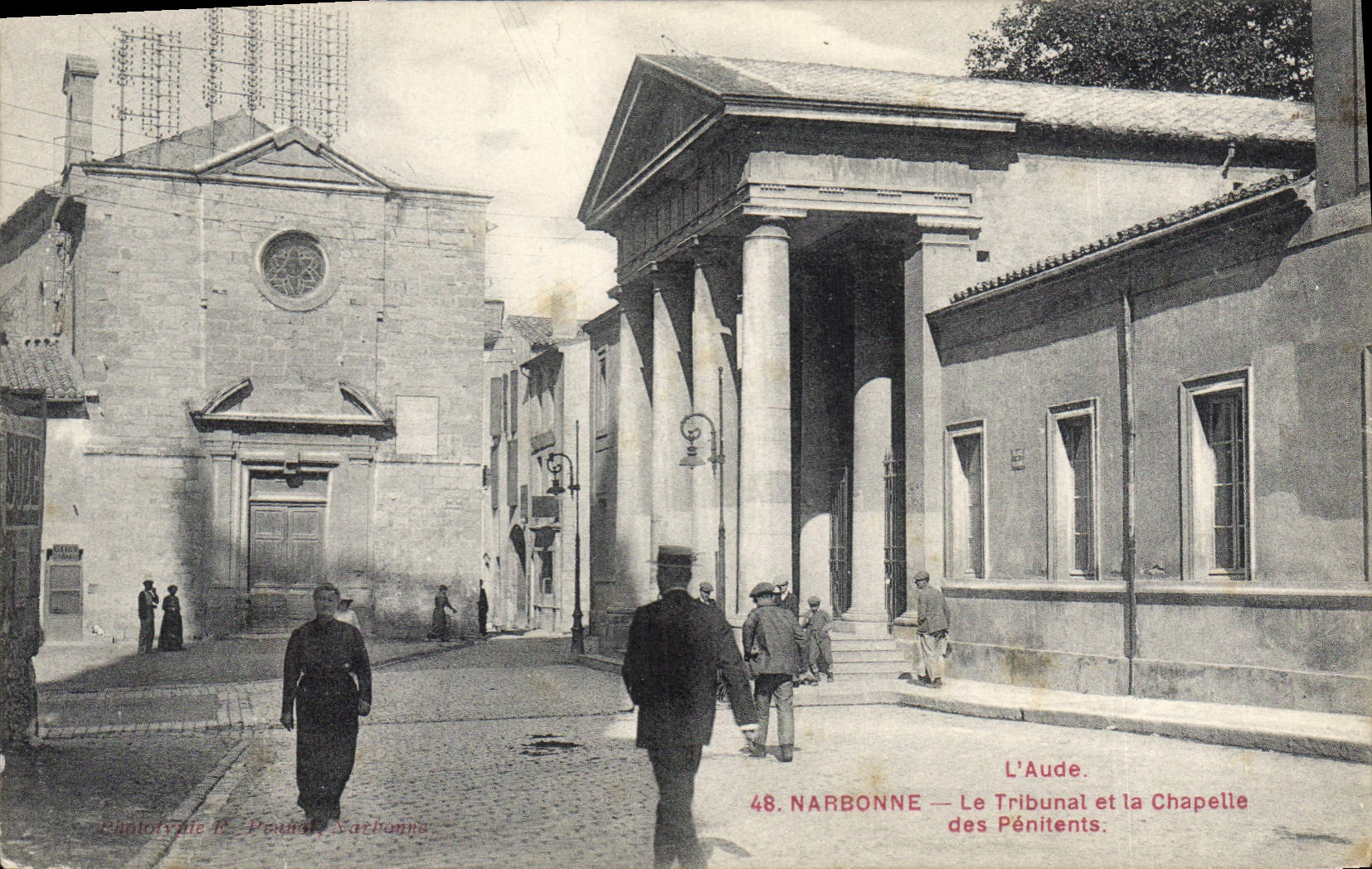 CPA Palais de justice Narbonne Le Tribunal et la chapelle des Penitents