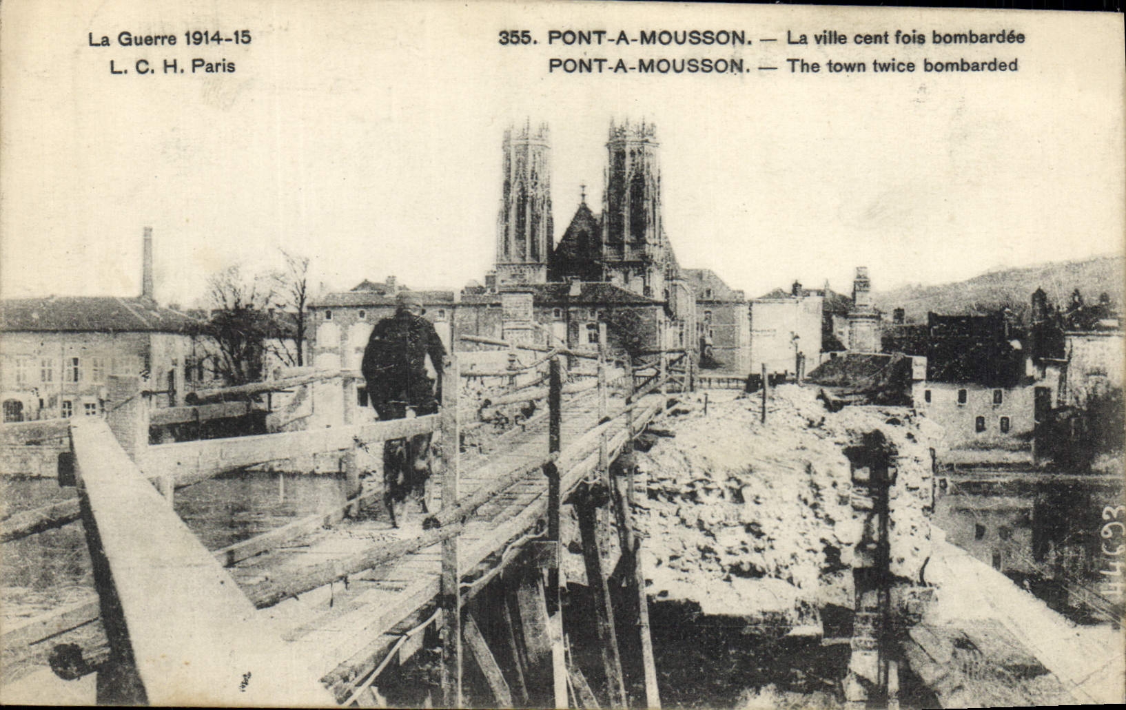 CPA Militaria Pont a Mousson La ville cent fois bombardee