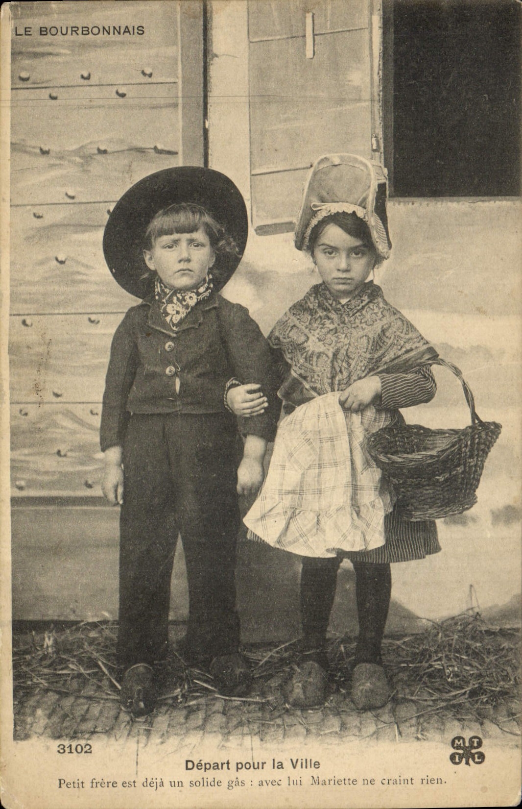 CPA Folklore Depart pour la ville Enfants