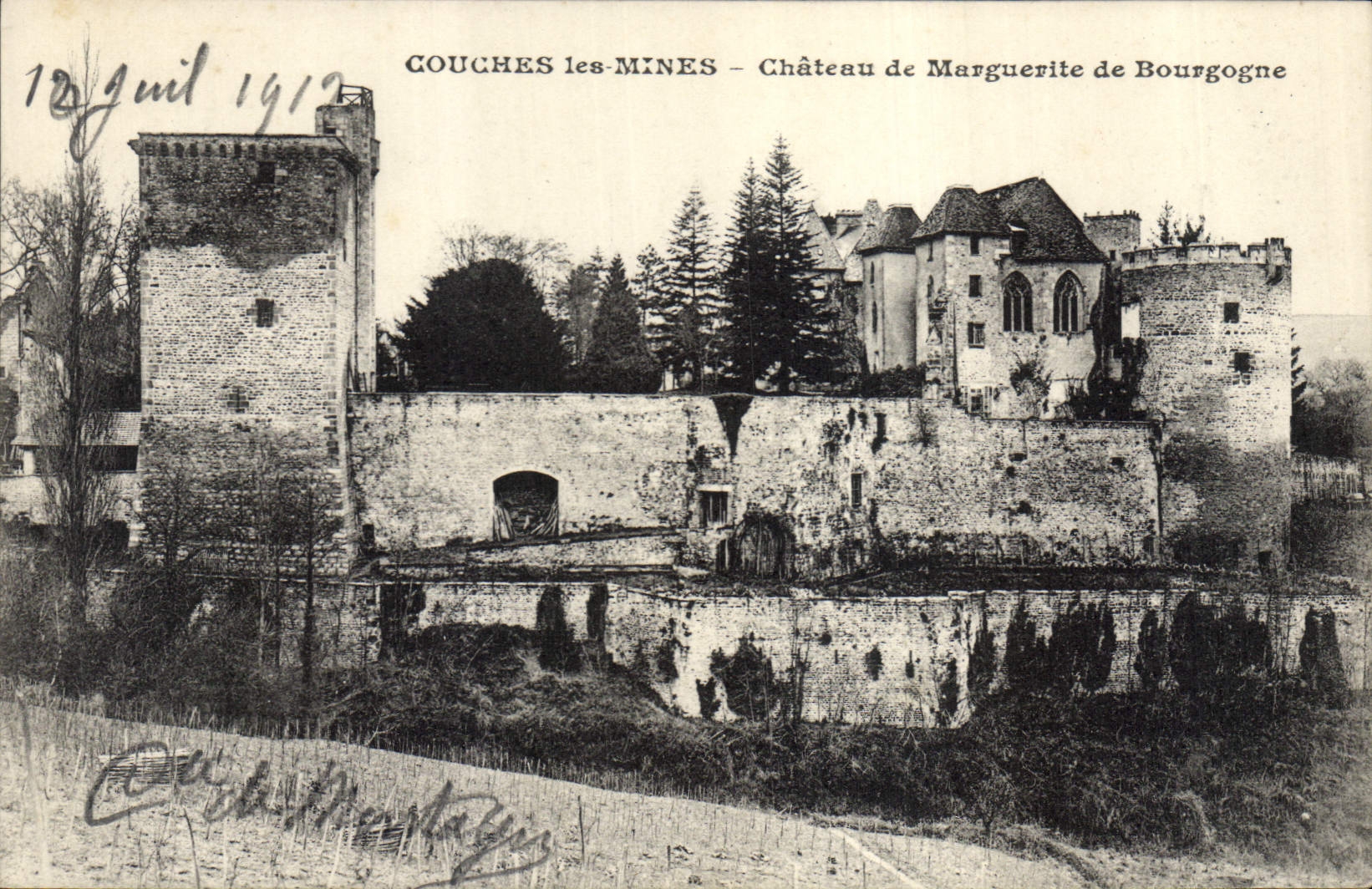 CPA Chateau de Marguerite de Bourgogne Couches les Mines