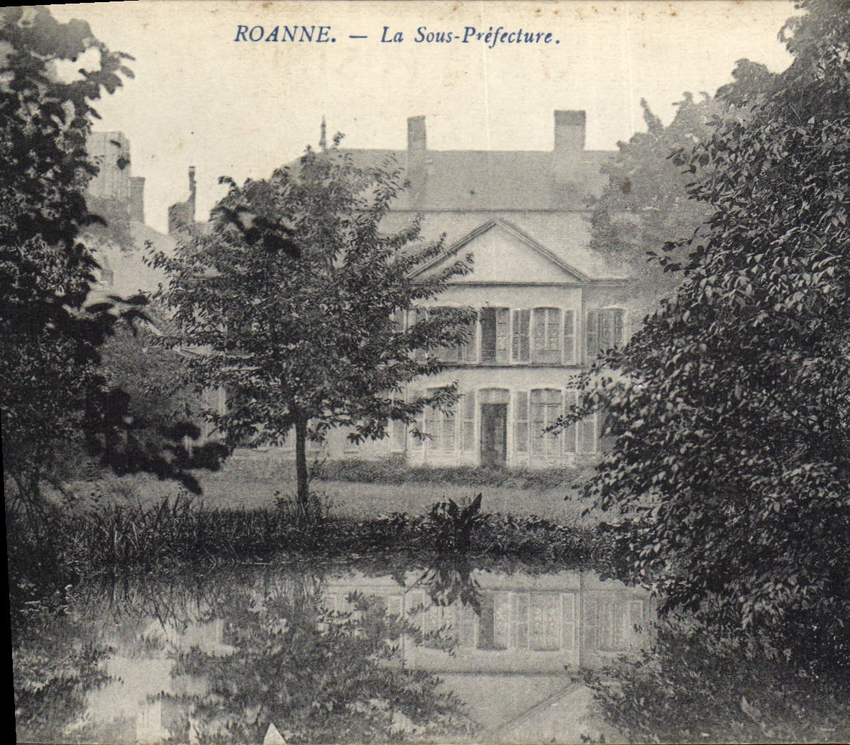 CPA Roanne Sous Prefecture 