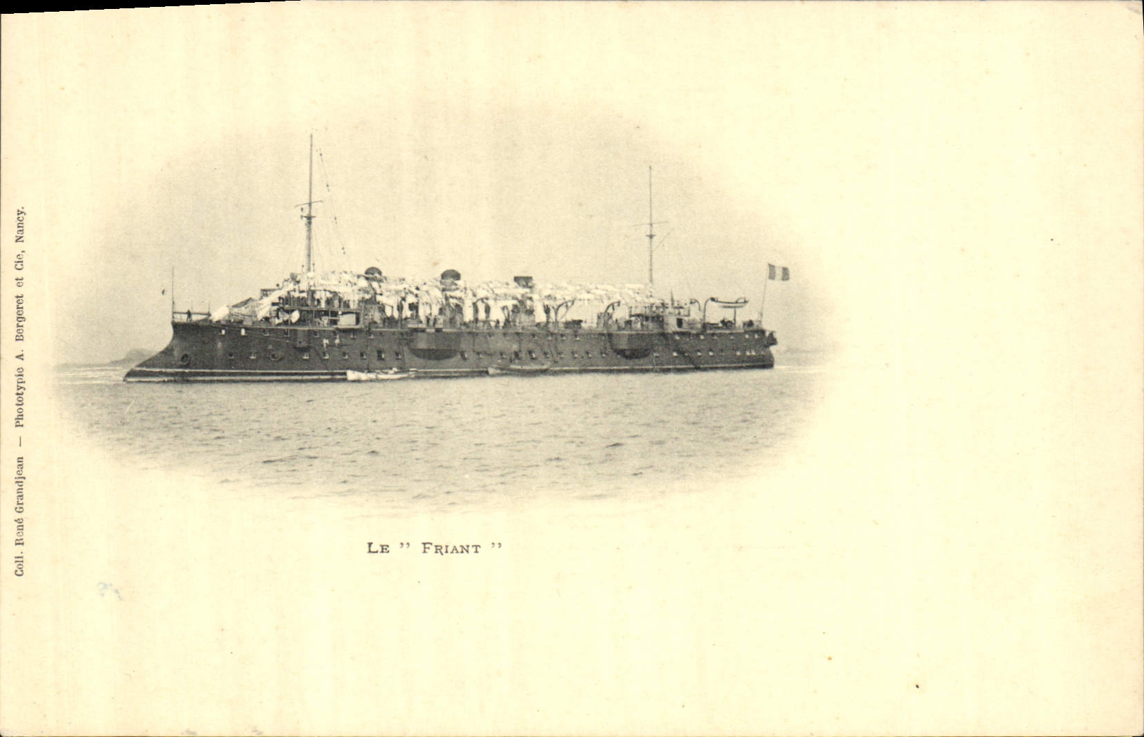 CPA Bateau de Guerre Le Friant