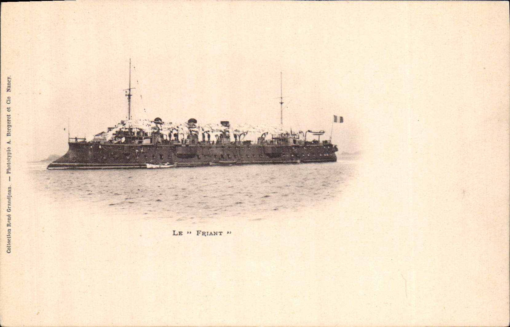 CPA Bateau de Guerre Le Friant